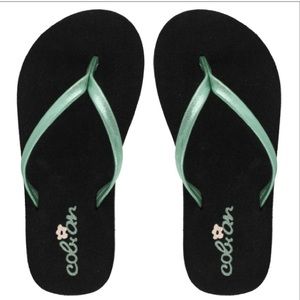 Cobian WOMENS’ flip flops 6/7 *NWT*